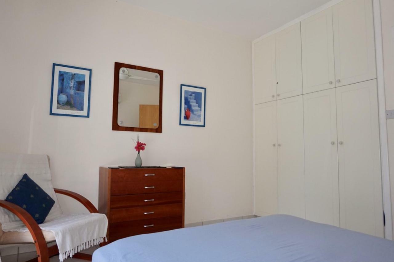 Aurora Townhouse - Complimentary Paphos Airport Transport Villa Exterior foto