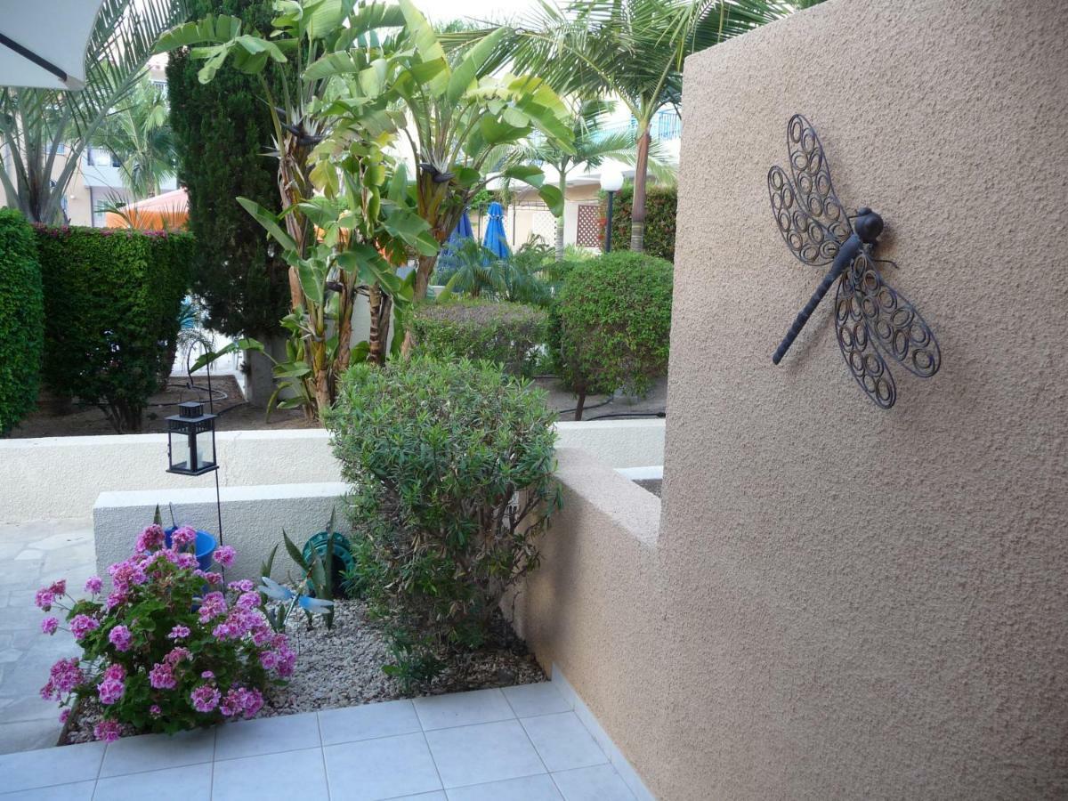 Aurora Townhouse - Complimentary Paphos Airport Transport Villa Exterior foto