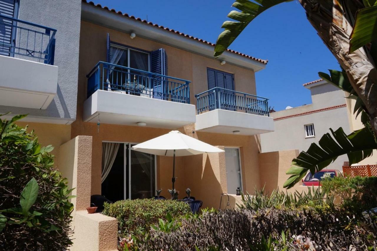 Aurora Townhouse - Complimentary Paphos Airport Transport Villa Exterior foto